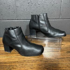 Thom McAn Black Leather Square Toe Ankle Boots Women’s 9W Side Zip Block Heel